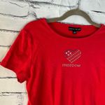 Carolyn Taylor Red Fitted Short Sleeve T-Shirt Freedom Heart Graphic Top SZ M Photo 3