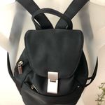 Debenhames black backpack. Photo 3