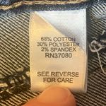 Cato  Denim Capris 14 Embroidered Pockets Stretch Photo 2