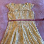 Madison Leigh  sift yellow floral lace cap sleeve midi dress size 6 Photo 7