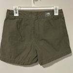 The North Face  Army Green Pocket Front Shorts Size 4 Photo 2