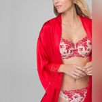 Soma NWT SENSUOUS 100% Silk Short Robe With Lace Red Size Large / XL Photo 2