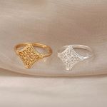 Boutique NEW 14k White Gold Plated Cut Out Filigree Hollow Flower Ring,‎ Size 7 Photo 7