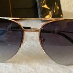 Privé: Gold Tone “The Ace” Aviator Sunglasses Photo 15