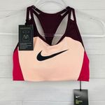 Nike Swoosh Sports Bra Photo 0