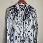 Elie Tahari Women's Pleated Cream Navy Abstract Silk Blend Lined Blouse Size XS Photo 1