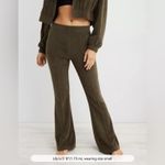 Aerie Groove-On Rib Velour Flare Pant Nomad Olive Green Women's Size Large Photo 6