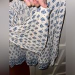 En Crême En Creme White and Blue Floral Peasant Top - Size Large Photo 8