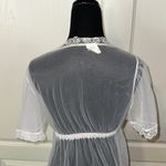 VTG SEARS WHITE SHEER DAINTY LACE TIE FRONT CARDIGAN HOUSE ROBE Size M Photo 4