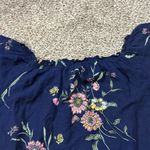 Old Navy Women’s  floral blouse Photo 5