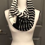 infinity Scarf Photo 0