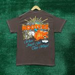 Hooters brown Tshirt size medium  Photo 1