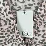 DR2 Soft Pink Gray Leopard Print Chiffon V Photo 2