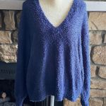 Universal Threads NWT- Super cute blue oversized sweater, v neck, brand new, size xxl Photo 3