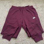 Nike  Standard Fit Tapered Leg Sweatpants Photo 7