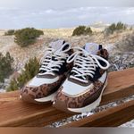 NEW Esse Ut‎ Esse Leopard Cheetah Midi Leather Air Brain Sneaker Animal Print Black Size 5 Photo 3