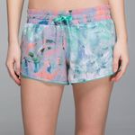Lululemon  Seek The Heat Shorts Photo 0