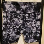 PINK - Victoria's Secret NWT Pink high waist no seam Biker Shorts Photo 2