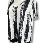 Boutique Womens T Shirt Top Striped V Neck Pullover Lightweight Black White XL Photo 4