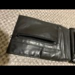 Black crossbody bag with removable/adjustable brown strap GUC Photo 6