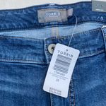 Torrid  Skinny Short Shorts - Light Wash with Destruction Photo 3