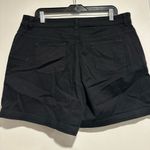 Lee Women’s Sz: 16M Just Below The Waist Black Flat Front Shorts. Slash Pockets. Photo 1