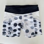 Lululemon Dart & Dash shorts Black white Dot Photo 2