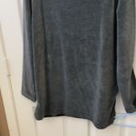 Jones Wear FINAL MARKDOWN  velour tunic length top medium Photo 1