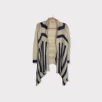 Lovestitch  open sweater‎ Photo 1