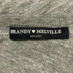 Brandy Melville ⭐️ grey “california” top in one size fits all Photo 3