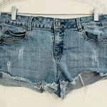 L.E.I . Junior Denim Distressed Ladies Jeans Shorts Photo 0