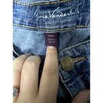 Gloria Vanderbilt Med Wash All around Slimming Effect Cropped Jean Pocket Design Photo 5