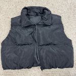 SheIn Black Cropped Puffer Vest Photo 0