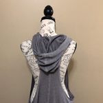 Aeropostale NWOT  Gray Sleeveless Hooded Cardigan L Photo 3