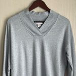 Athleta  Clarity Pullover V-Neck Sweatshirt 
Sz S Photo 1