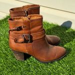 Sofft Wyoming Ebano brown leather ankle boo Size 7.5 Photo 3