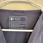 FIGS  scrub set Photo 2