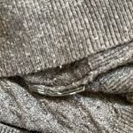 H&M  gray lightweight cable knit sweater size large Photo 4