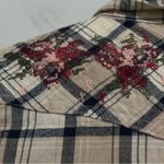 White Crow  Women Western Shirt Med Plaid Embroidered Floral Rodeo pearl button Photo 4