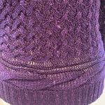 Jennifer Lopez | Purple knit 3/4 length sleeve top Photo 1