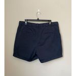 Gap  Women's 5" Khaki Short in Navy, Size: 14 High Rise Chino Flat Front Casual Photo 1