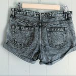 Forever 21  Button Fly Distressed Acid Wash Jean Shorts Photo 3