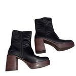 Lucky Brand NEW Women’s Omarey Black Leather Platform Boots size 9.5 Photo 3
