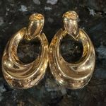 Vintage Monet Brushed Gold Tone‎ Door Knocker Oval Hoop Dangle Clip Earrings Photo 0
