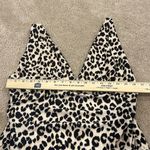 Old Navy  women’s vneck animal print one piece swimsuit size XXlarge. Photo 2