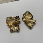 Gold Tone Metal Belt Buckle Set Photo 7