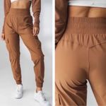 Balance Athletica  vitality swift cargo joggers Size L Photo 1