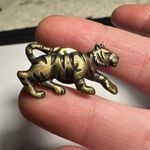 Signed JJ Tiger Wild Cat Lapel Tack Pin Bronze Tone Jonette Jewelry Photo 0