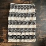 Banana Republic Women’s Skirt Size 6 Black White Embroidered Eyelet Pencil Photo 1