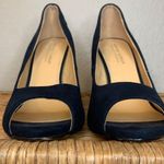 Badgley Mischka American Glamour Suede Peep Toe Pumps Metallic Detail Size 8.5 Photo 1